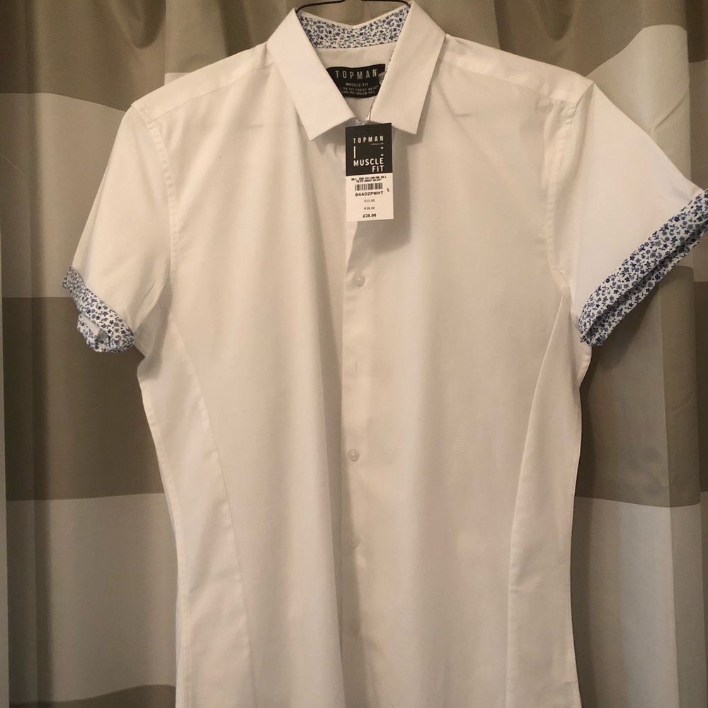 Top man muscle fit button up